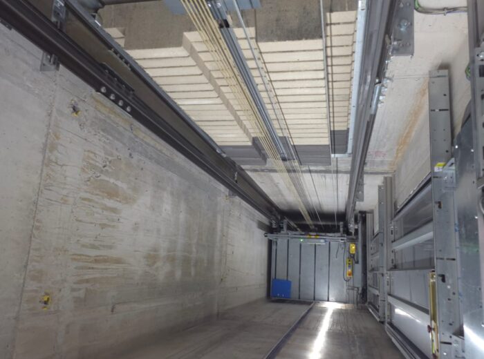 Reduzierter Schachtkopf-Seilaufzug-Lift