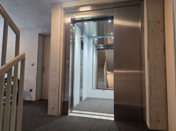 Liftplus-Neuanlage-Fronten-Abschlussprofile Lift-Personenlift-Personenaufzug